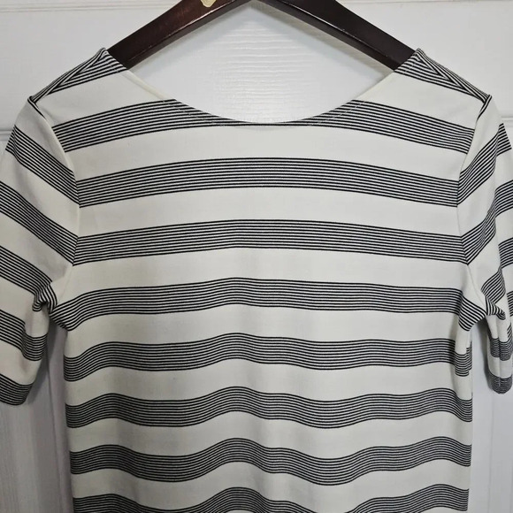 Gap Women's Dress Small Lowback Black White Striped‎ Mini Short Tshirt Sheath - Picture 2 of 8